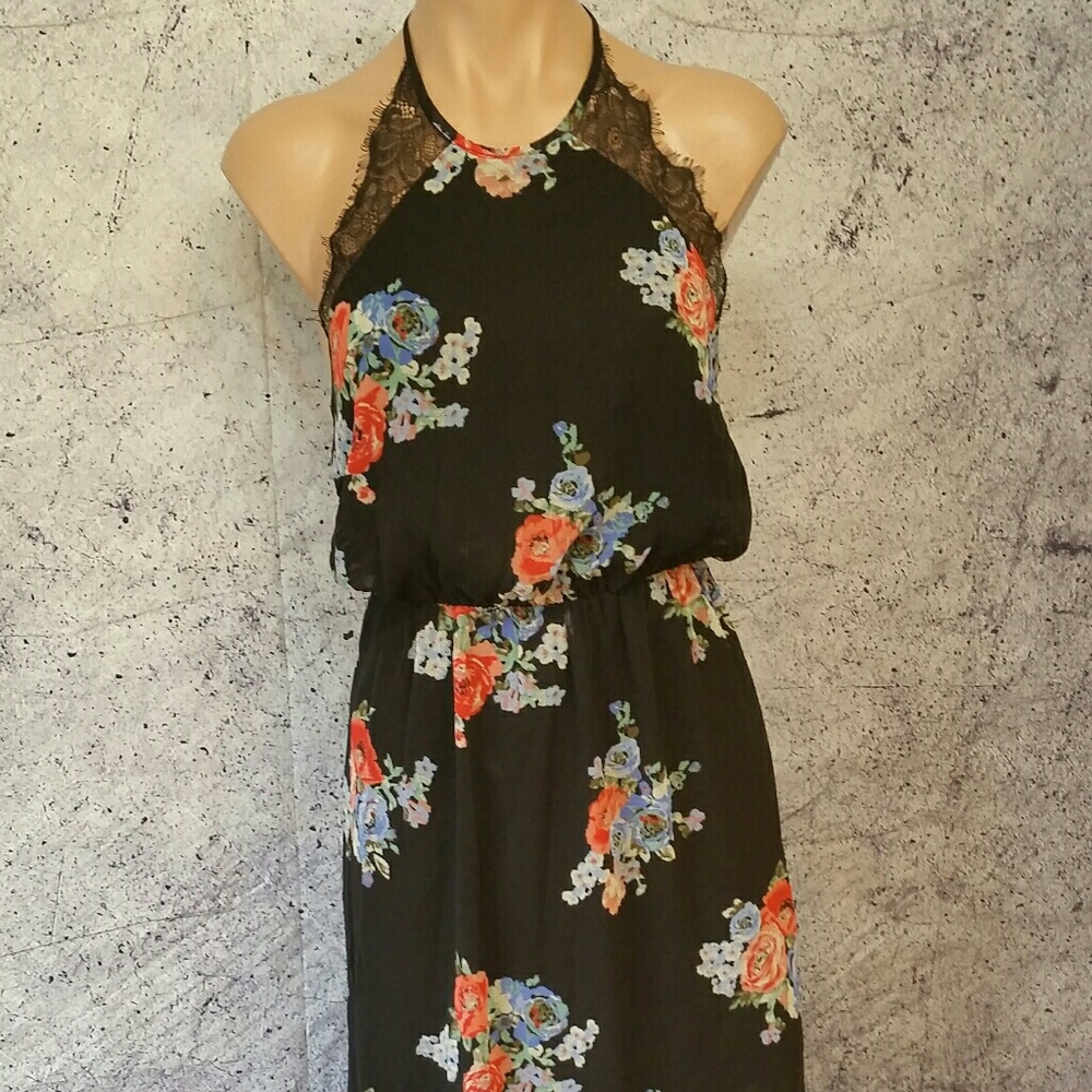 Nwt halter top maxi dress size xs, s
